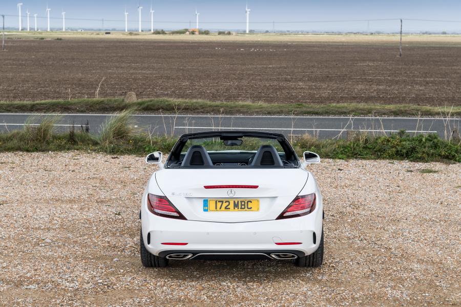  Mercedes-Benz SLC180 AMG Line (R172) 2016 года  (UK) (фото 18 из 40)